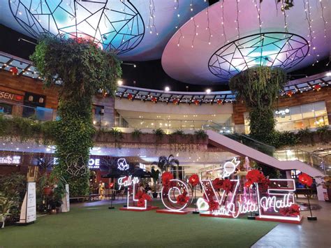 Fall In Love at Vista Mall this Valentine’s Day .
